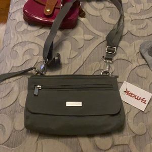 bagallini gray purse and crossbody